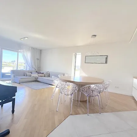 شقة 115 M2 Near The Center And The Airport - View Of The Lake! وارسو