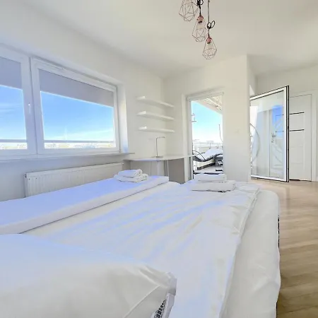 115 M2 Near The Center And The Airport - View Of The Lake! شقة *
